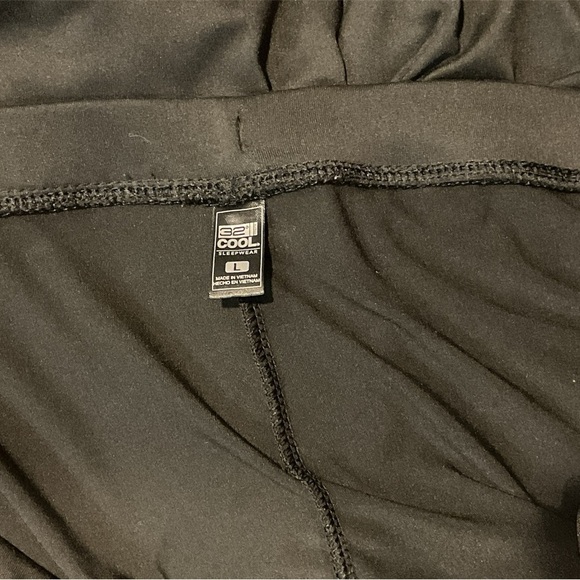 32* SLEEP WEAR DRAWSTRING PAJAMA PANTS WORN ONCE - Picture 3 of 3